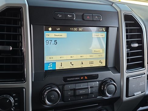 Used 2018 Ford F150 Lariat image 23