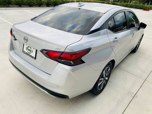 Used 2023 Nissan Versa SV FWD image 9