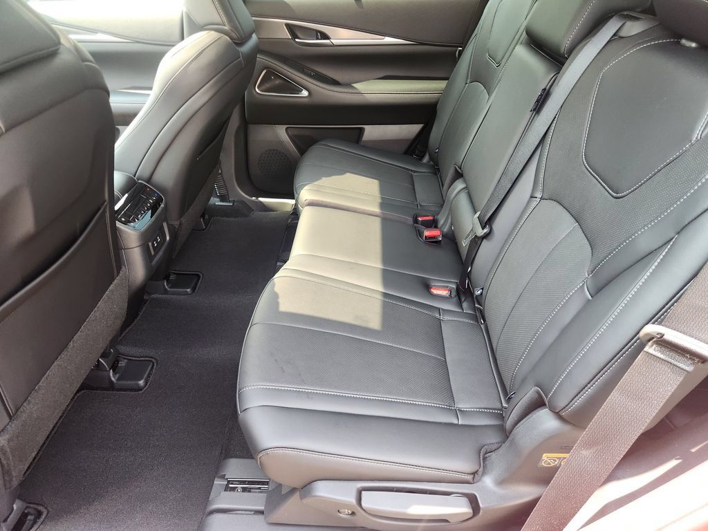 Used 2026 INFINITI QX60 Luxe w/ Cargo Package AWD/4WD image 10