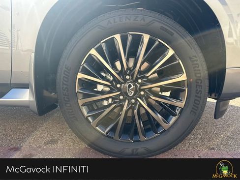 New 2026 INFINITI QX80 Autograph w/ Premium Cargo Package image 10