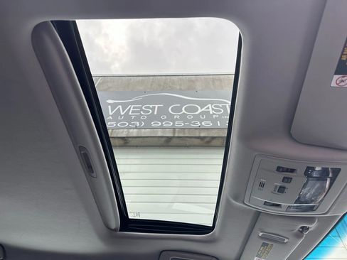 Used 2016 Lexus ES 350 w/ Premium Package w/Wood Trim image 8