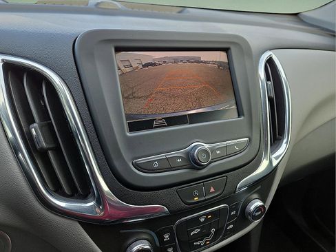 Used 2023 Chevrolet Equinox LS w/ LS Convenience Package image 16