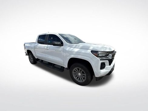 Used 2024 Chevrolet Colorado LT w/ LT Convenience Package RWD image 3