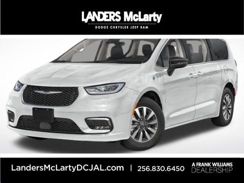 Used 2024 Chrysler Pacifica Limited FWD image 1