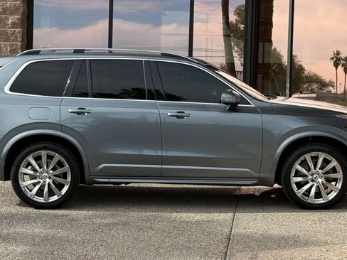 Used 2016 Volvo XC90 T6 Momentum w/ Momentum Plus Package AWD/4WD image 14