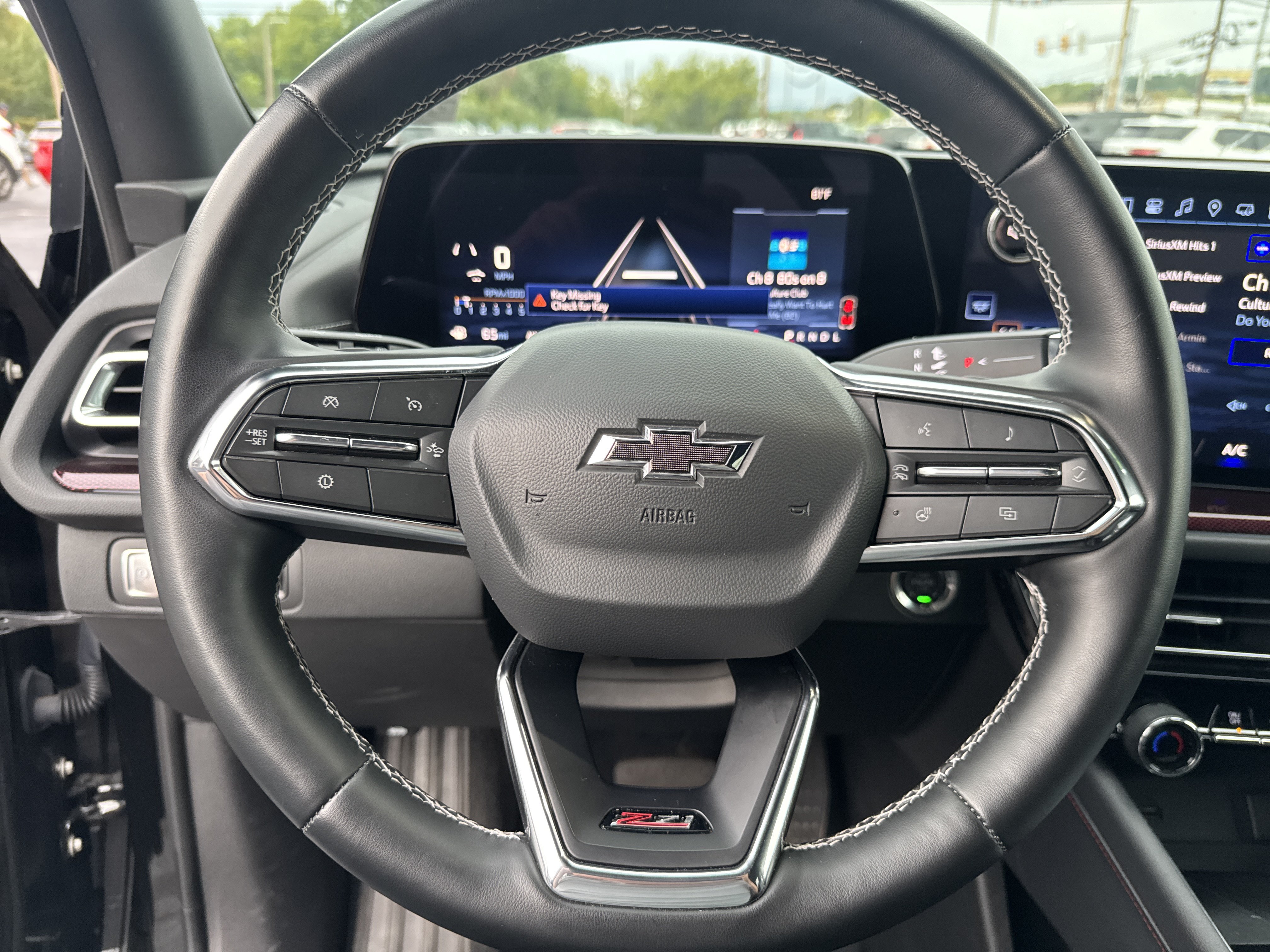 Used 2025 Chevrolet Traverse Z71 AWD/4WD image 18