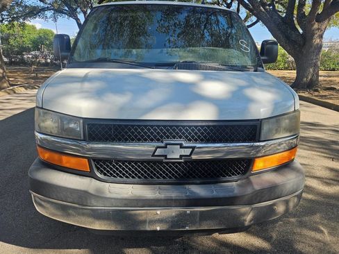 Used 2015 Chevrolet Express 2500 LT w/ LT Preferred Equipment Group image 9