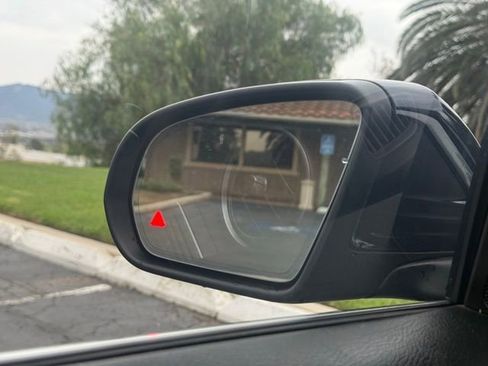 Used 2018 Mercedes-Benz C 300 Sedan image 17