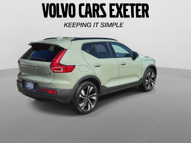 Certified 2024 Volvo XC40 B5 Plus w/ Protection Package Premier AWD/4WD image 12