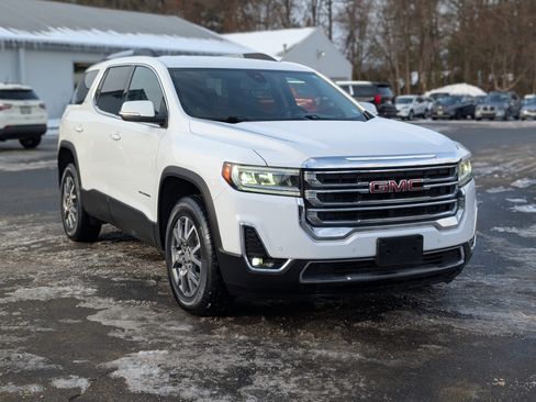 Used 2022 GMC Acadia SLT w/ LPO, Floor Liner Package image 12
