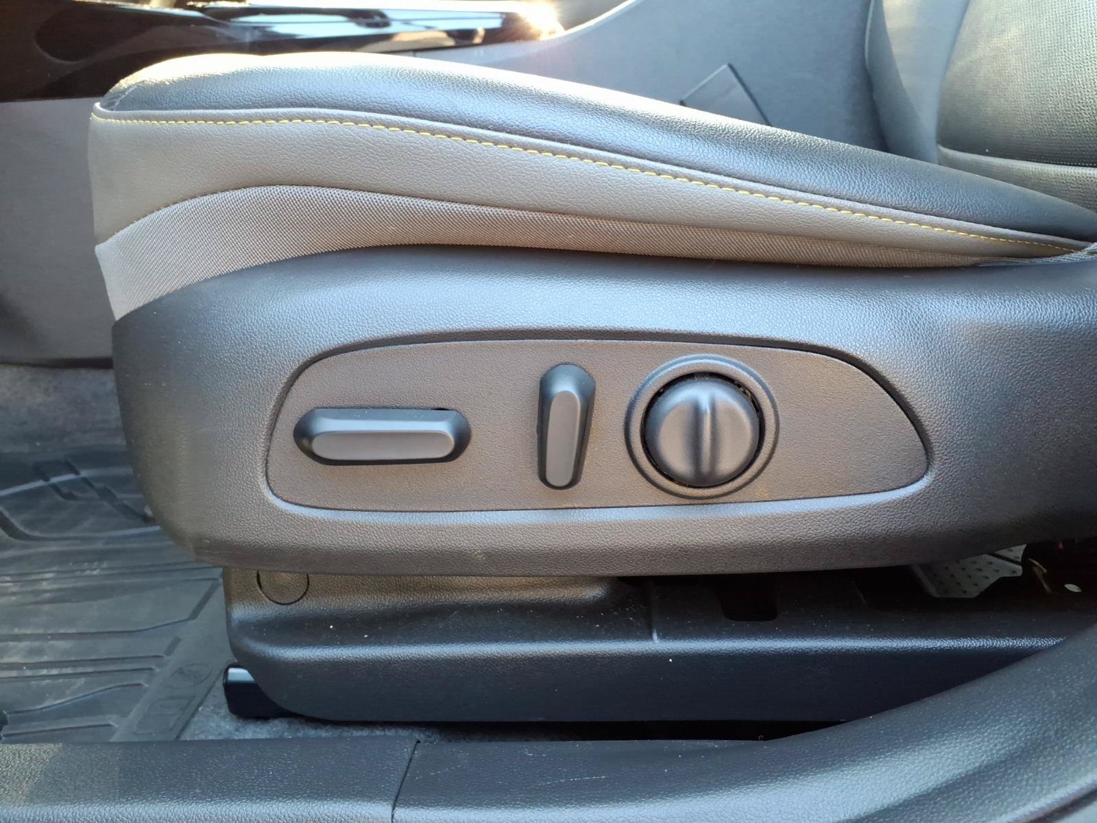 Used 2026 Chevrolet Trax ACTIV FWD image 15