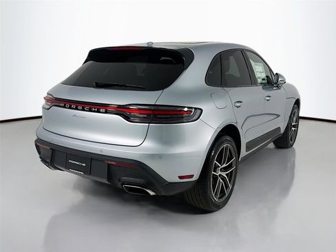 New 2026 Porsche Macan image 27