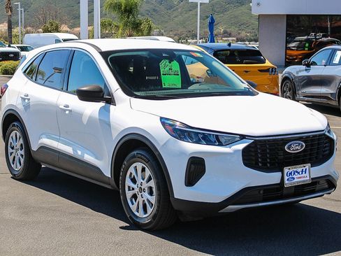 Certified 2024 Ford Escape Active FWD image 3