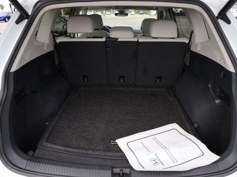 Used 2021 Volkswagen Tiguan SEL image 14