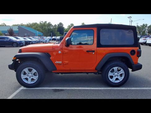Used 2018 Jeep Wrangler Sport AWD/4WD image 5