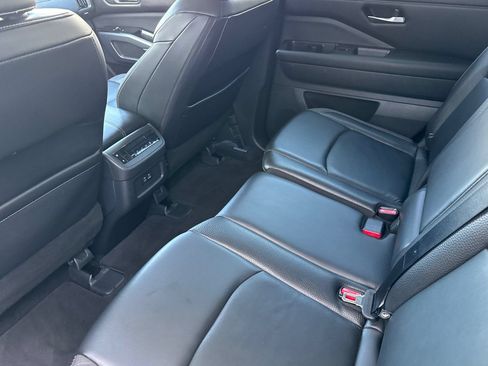 Certified 2023 Nissan Pathfinder SL FWD image 13