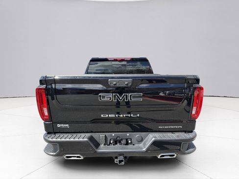 Used 2025 GMC Sierra 1500 Denali w/ Technology Package image 12