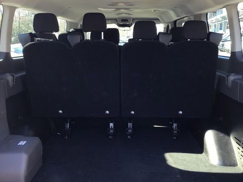 Used 2023 Ford Transit 350 XLT image 5