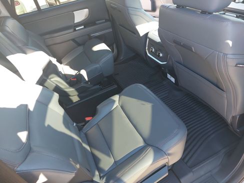 New 2025 Ford Expedition Max Active image 12