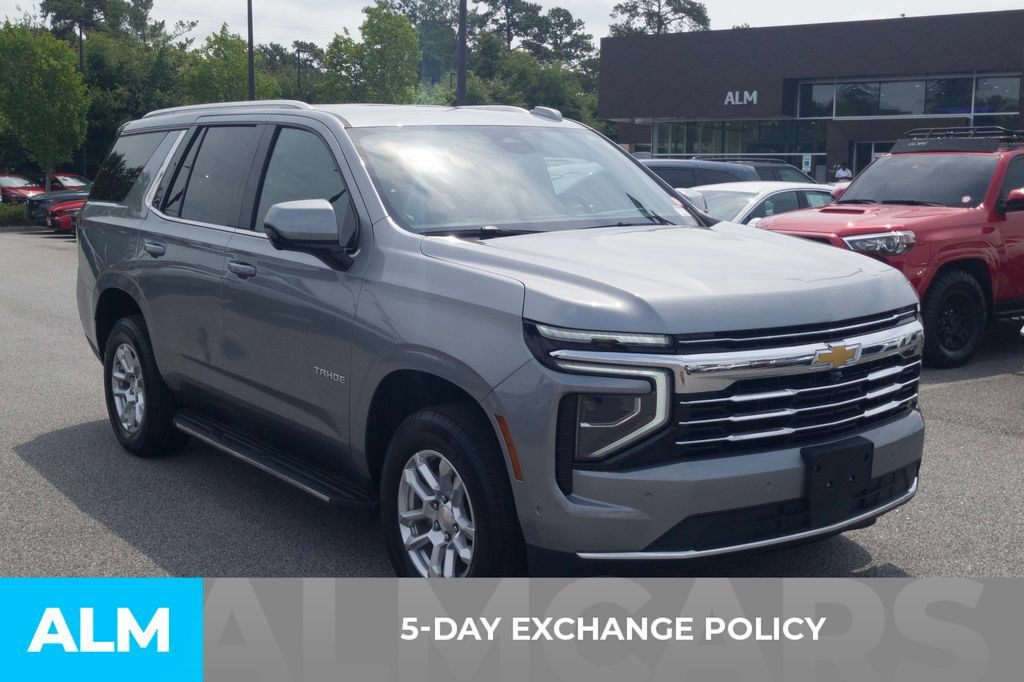 Used 2025 Chevrolet Tahoe LT AWD/4WD image 3