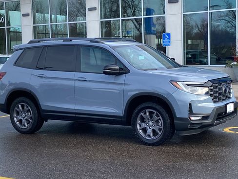 Certified 2024 Honda Passport TrailSport image 1