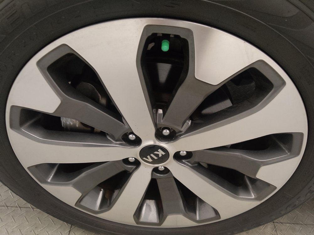 Used 2021 Kia Telluride S FWD image 31