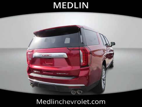Used 2024 GMC Yukon XL Denali w/ Denali Reserve Package image 8