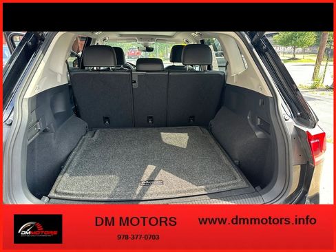 Used 2022 Volkswagen Tiguan SE w/ Panoramic Sunroof Package AWD/4WD image 18