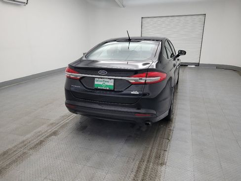 Used 2017 Ford Fusion SE w/ Fusion SE Technology Package image 7