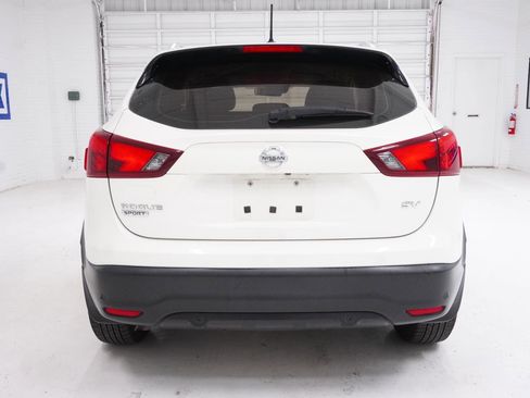 Used 2019 Nissan Rogue Sport SV image 6