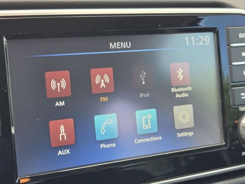 Used 2025 Nissan Versa S w/ Trunk Package FWD image 17