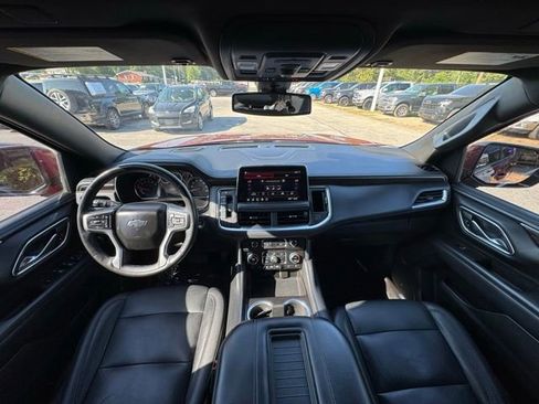 Used 2021 Chevrolet Tahoe Z71 w/ Luxury Package AWD/4WD image 18