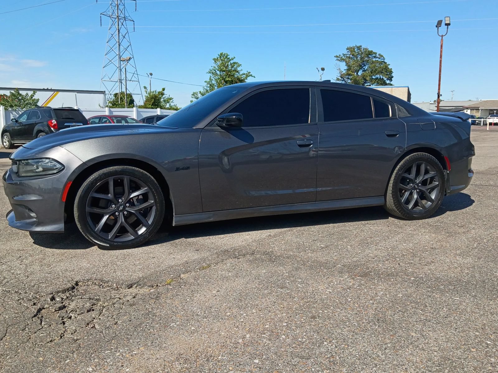 Used 2019 Dodge Charger R/T w/ Blacktop Package RWD image 4
