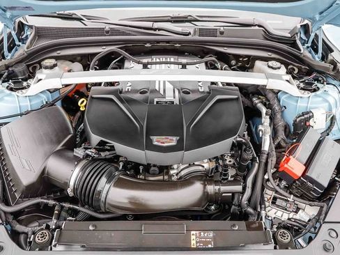 Used 2025 Cadillac CT5 V Blackwing w/ LPO, Red Accent Package RWD image 32