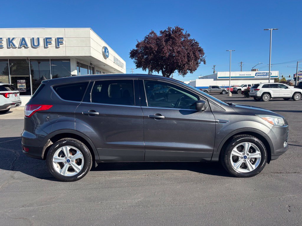 Used 2015 Ford Escape SE AWD/4WD image 2