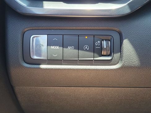 Used 2026 GMC Acadia AT4 w/ Luxury Package AWD/4WD image 18