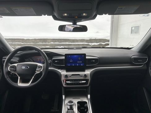 Certified 2024 Ford Explorer XLT w/ Equipment Group 202A image 10