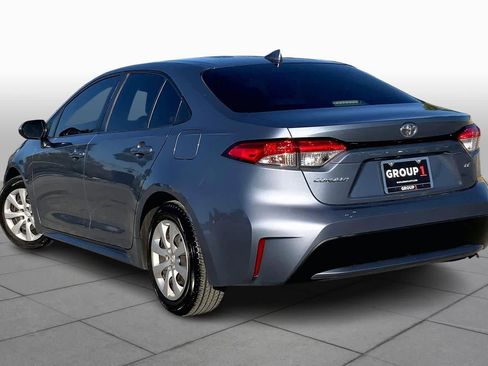 Used 2022 Toyota Corolla LE image 11