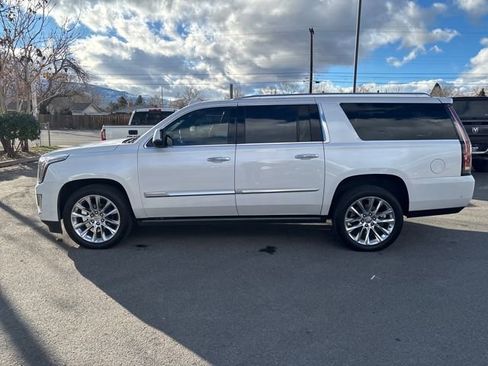Used 2019 Cadillac Escalade ESV Platinum image 3