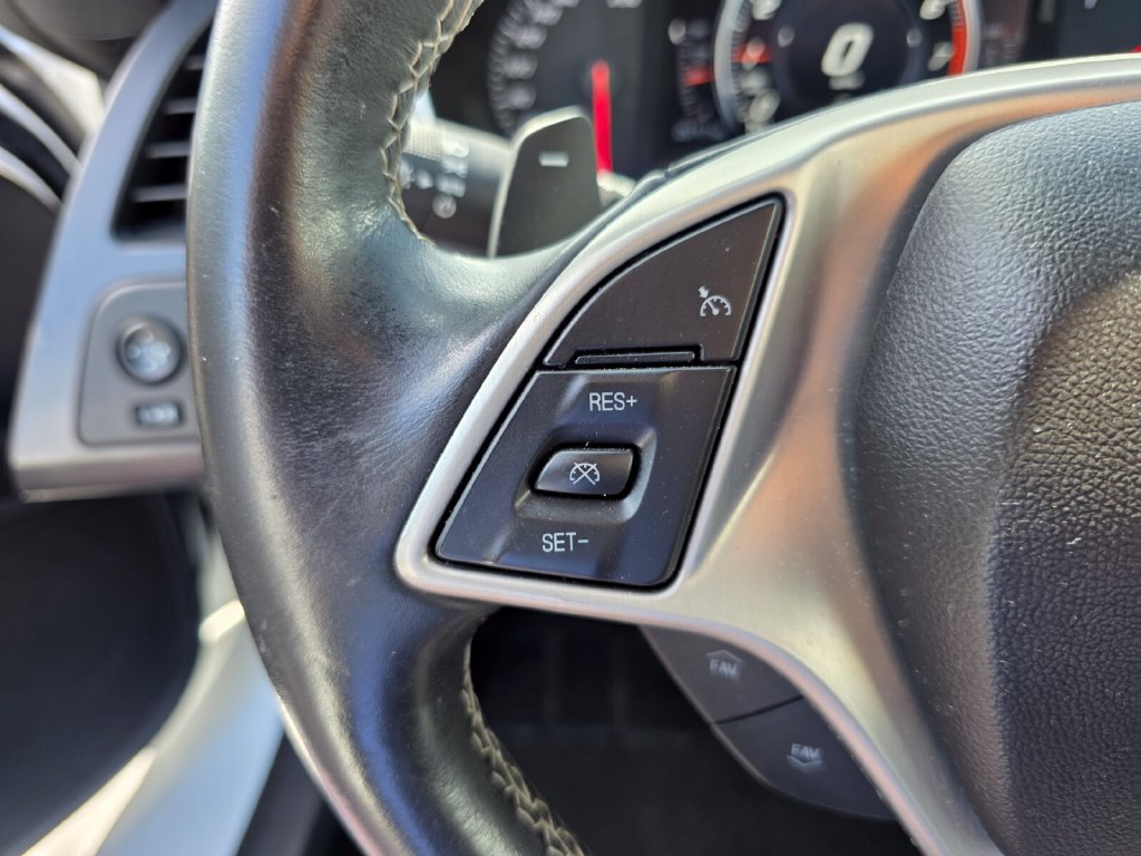 Used 2015 Chevrolet Corvette Stingray Convertible RWD image 15