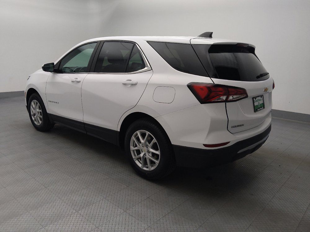 Used 2023 Chevrolet Equinox LT w/ Driver Convenience Package AWD/4WD image 3