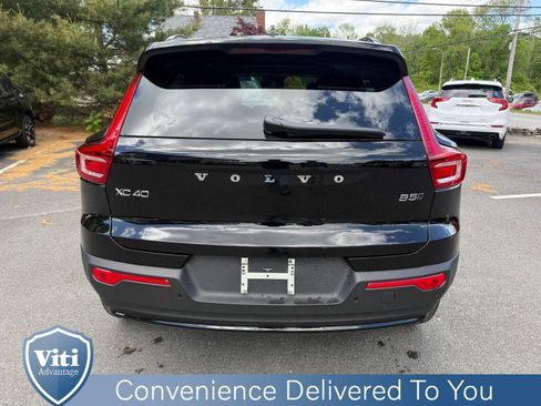 New 2026 Volvo XC40 B5 Core w/ Protection Package Premier AWD/4WD image 7