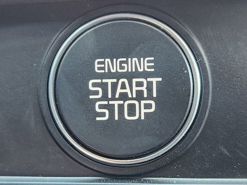 New 2025 Kia K5 LXS image 21