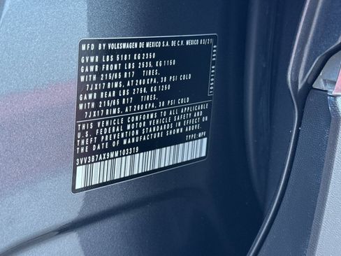 Used 2021 Volkswagen Tiguan SE image 29