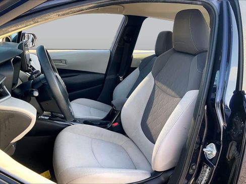 Used 2022 Toyota Corolla LE FWD image 7