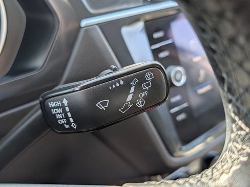 Used 2019 Volkswagen Tiguan SE FWD image 29