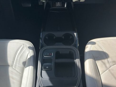 Used 2025 Ford Mustang Mach-E Premium AWD/4WD image 20