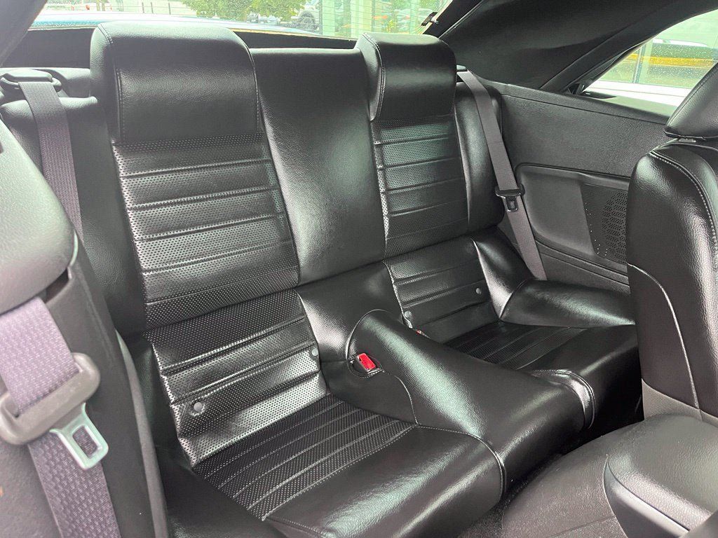 Used 2006 Ford Mustang GT Premium RWD image 12
