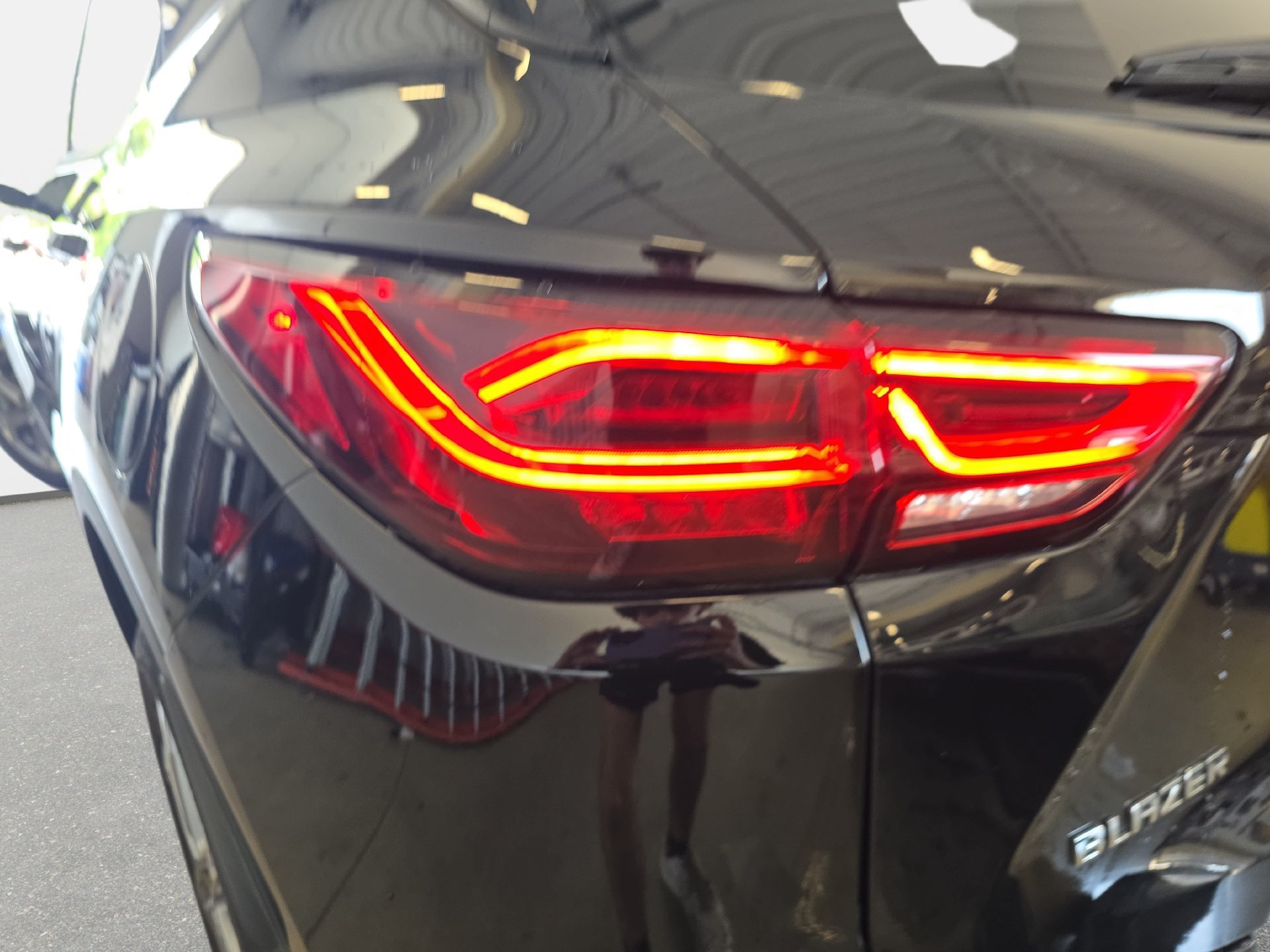 Used 2025 Chevrolet Blazer LT FWD image 31