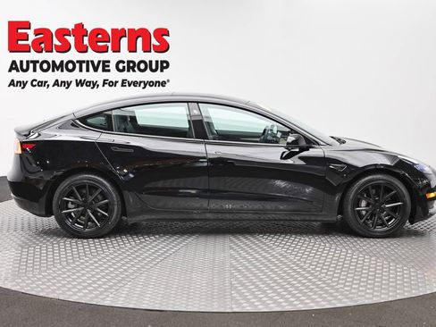 Used 2023 Tesla Model 3 Standard Range image 4